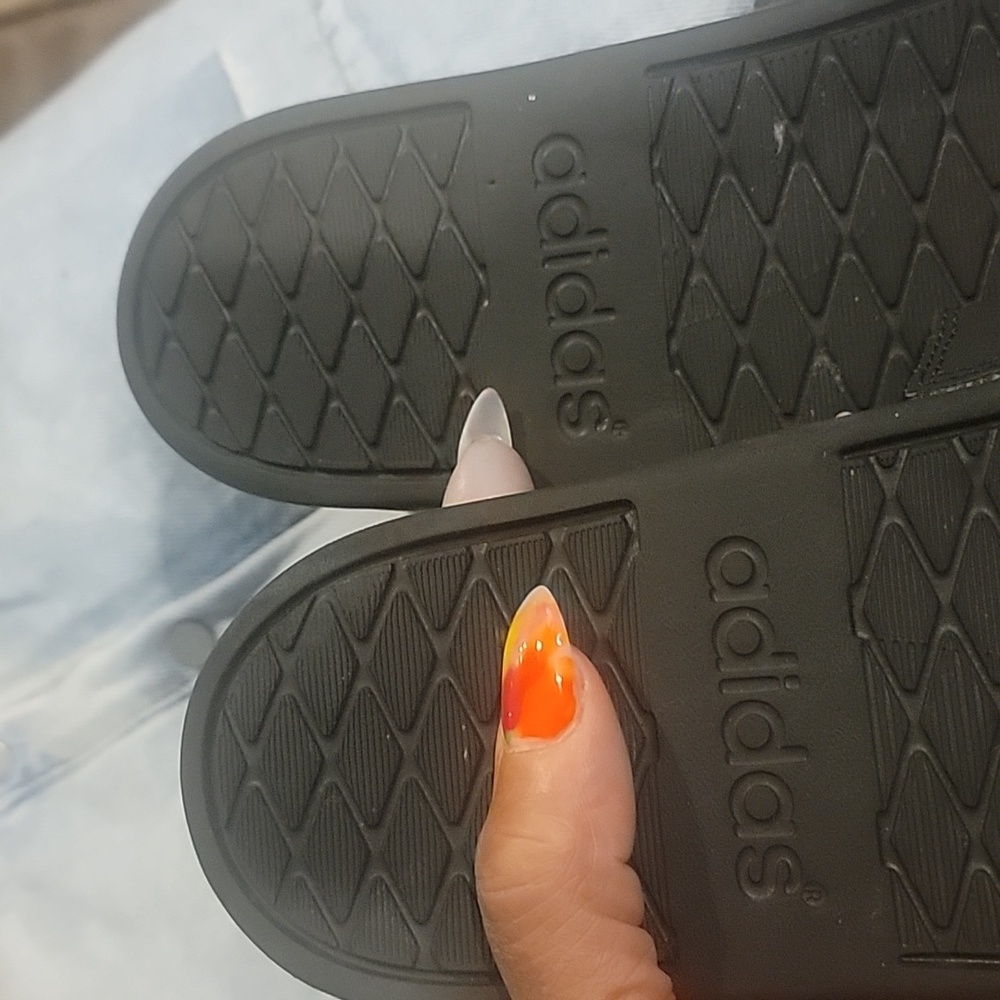 Adidas - Picture 5 of 5